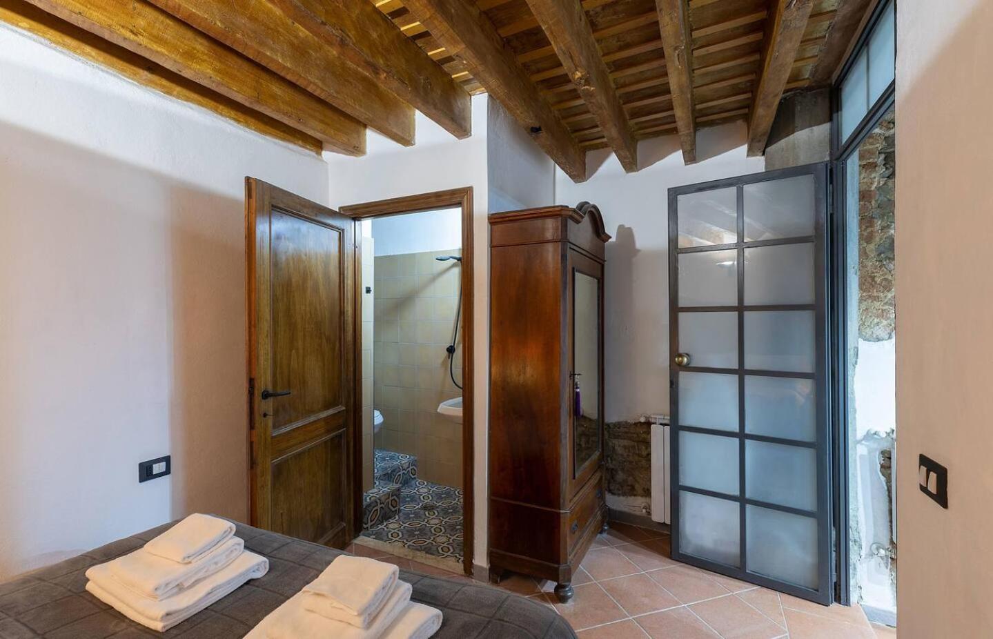 Apartment The Ancient Serragli Court Florenz
